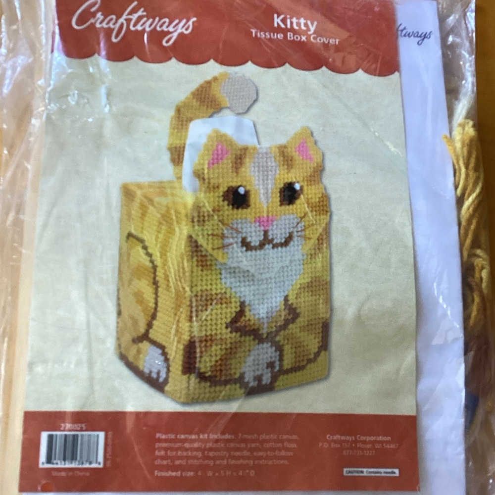 Cat Tissue Box Cover - Yellow and White